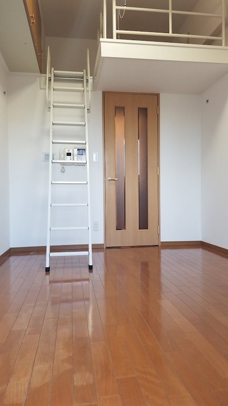 居室・リビング　角部屋で明るい！