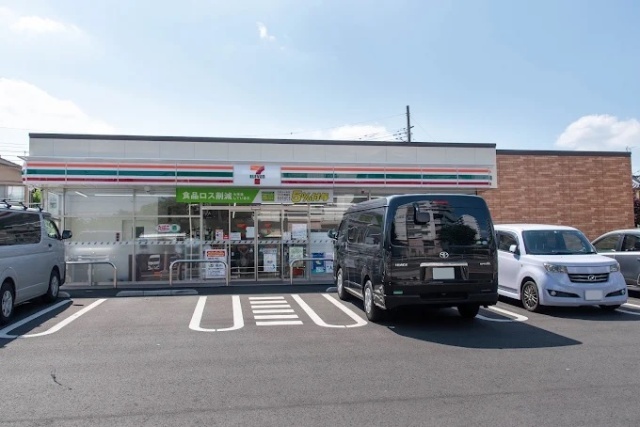 コンビニ　セブンイレブン武蔵村山学園店（コンビニ）まで369m