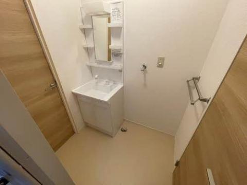 洗面設備　洗面台・室内洗濯機置き場