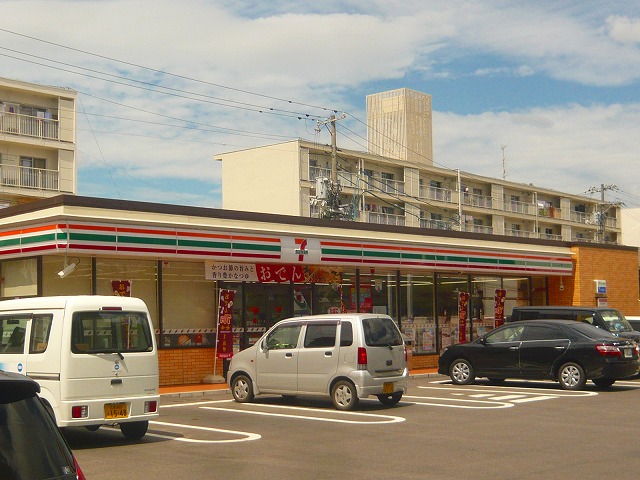 コンビニ　セブンイレブン広島牛田新町店（コンビニ）まで96m