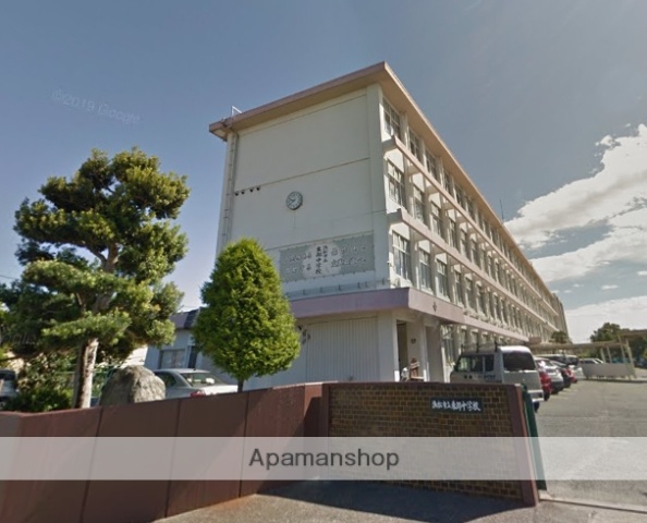 中学校　東部中学校（中学校）まで657m