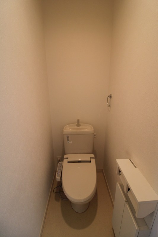 トイレ　※別部屋参考画像