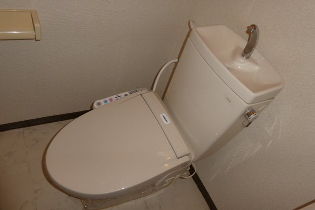 トイレ　ウォシュレット