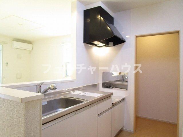 キッチン　コンパクトなキッチンで掃除もラクラク