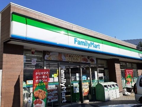 コンビニ　ファミリーマート富山大町店（コンビニ）まで650m