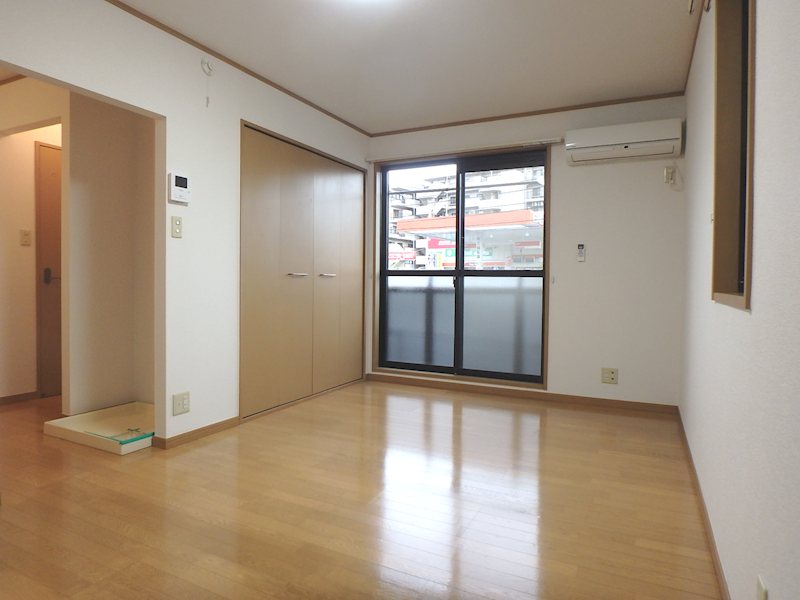 居室・リビング　2面採光の明るいお部屋