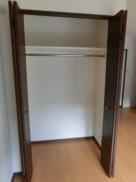 収納　写真は１０２号室のものです