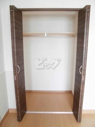 収納　衣類の収納に便利なクローゼットが付いています！