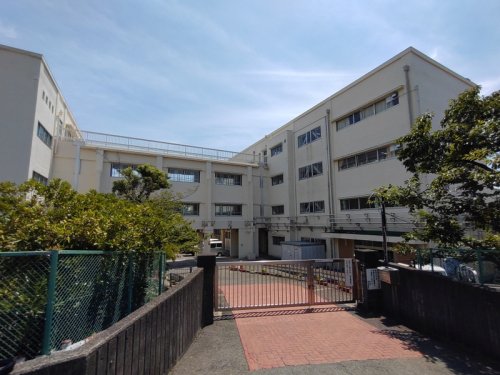 小学校　横浜市立洋光台第一小学校（小学校）まで1049m