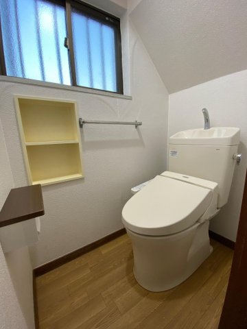 トイレ　2階にもトイレあります！