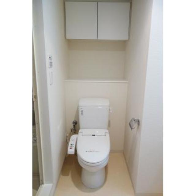 トイレ　※写真は同タイプ住戸です。