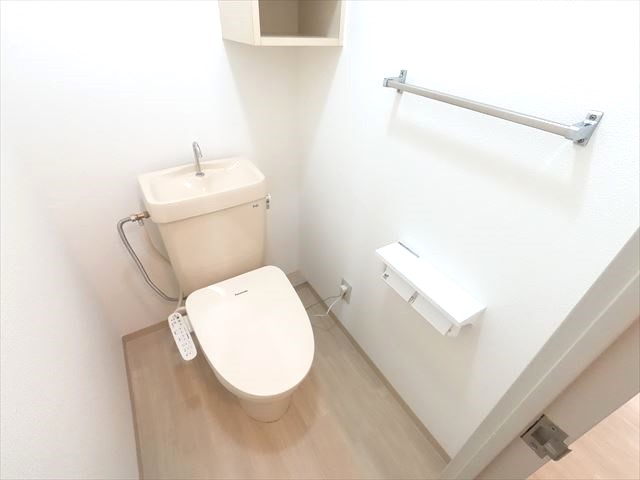 トイレ　ウォシュレット付きトイレ