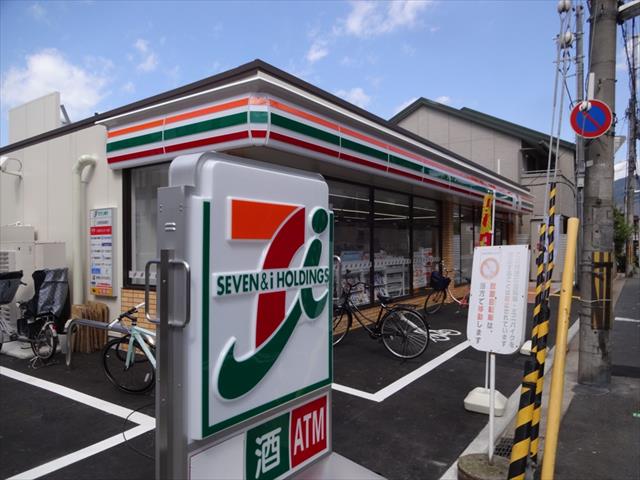 コンビニ　セブンイレブン（コンビニ）まで160m