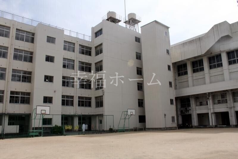 中学校　大阪市立南中学校（中学校）まで835m