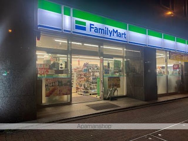 コンビニ　ファミリーマート巣鴨１丁目店（コンビニ）まで229m