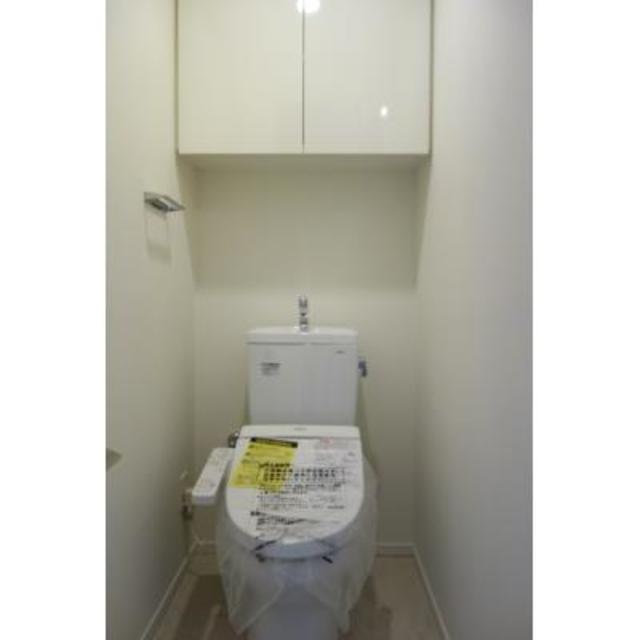 トイレ　※写真は同タイプ住戸です。