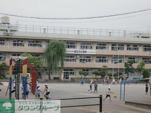 小学校　市川市立冨貴島小学校（小学校）まで838m