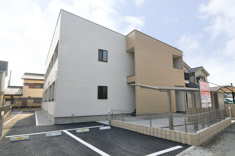 建物外観　落ち着いた雰囲気の外観です
