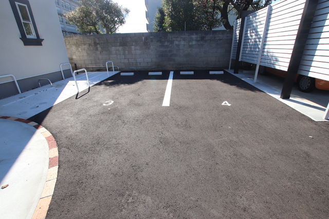 駐車場　駐車場（要空き確認）
