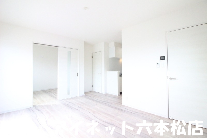 居室・リビング　広々としていいですね。