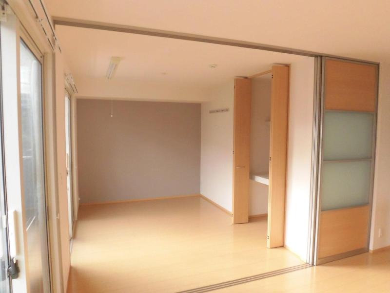 D-room加納 A棟の居間写真