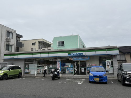 コンビニ　ファミリーマート　川崎有馬店（コンビニ）まで472m