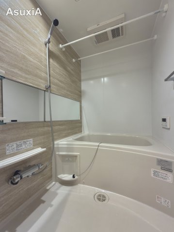 バス・シャワールーム　別タイプのお部屋の写真です