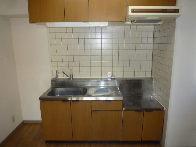 南海本線 住吉大社駅 徒歩5分 8階建 築31年のキッチン写真