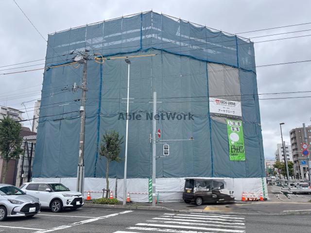 建物外観　建築中