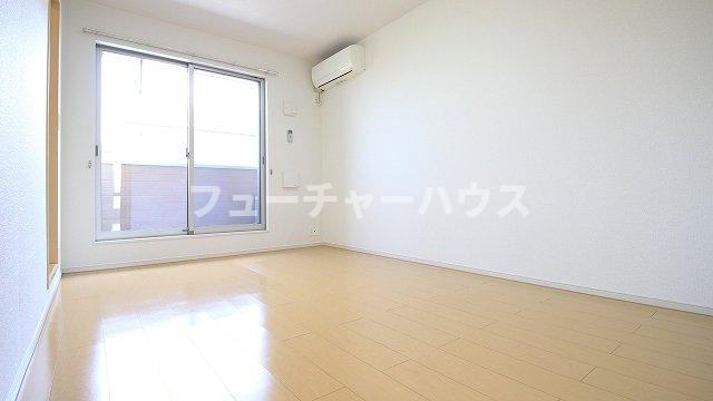居室・リビング　物件の内装です