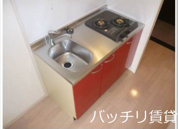 キッチン　画像は別号室タイプの為、現状を優先致します。