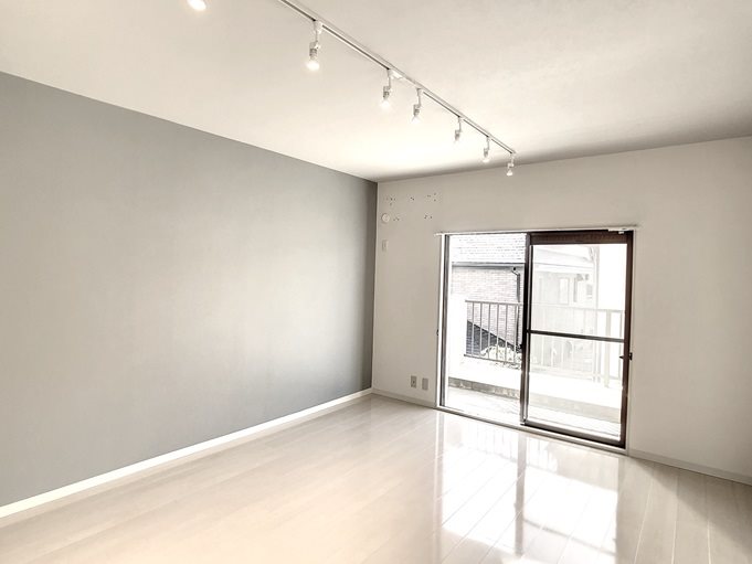 建物外観　おしゃれなクロス