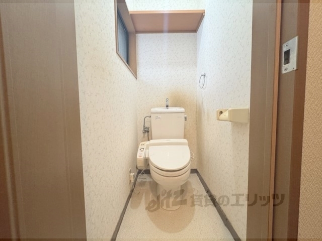 ＪＲ東海道本線 桂川駅 徒歩30分 3階建 築25年のトイレ写真