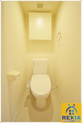 ＪＲ総武線 西千葉駅 徒歩11分 3階建 築12年のトイレ写真