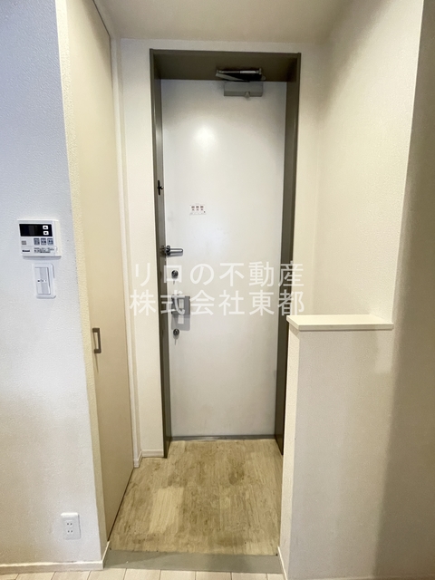 玄関　玄関には靴箱もあるのですっきりおさまりそうですね☆