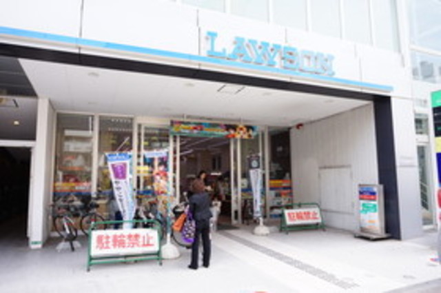 コンビニ　ローソン西大泉1丁目店（コンビニ）まで460m
