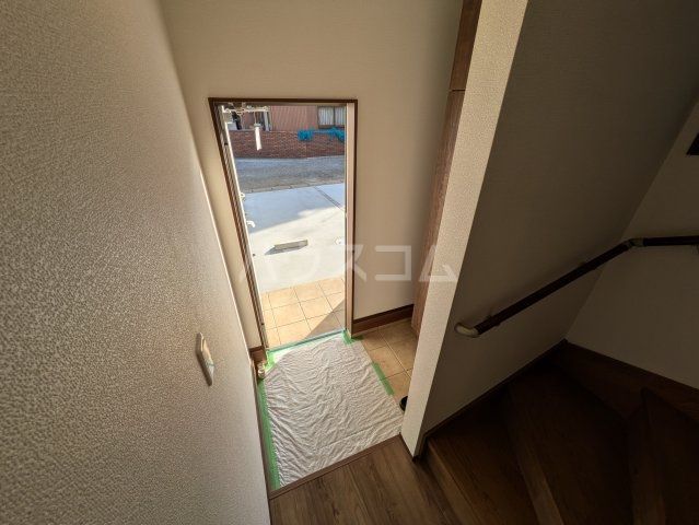 グランソフィア曽谷1丁目IIの玄関写真