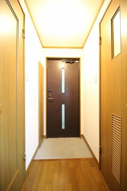 ひまわり九番館の玄関写真