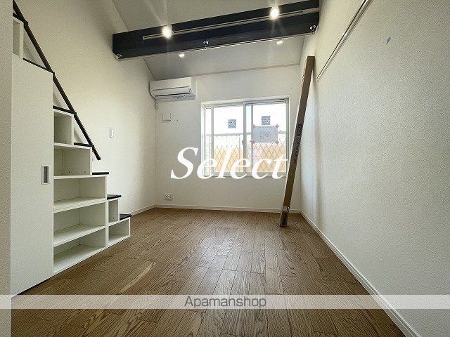 京急本線 弘明寺駅 徒歩5分 2階建 築5年の居間写真