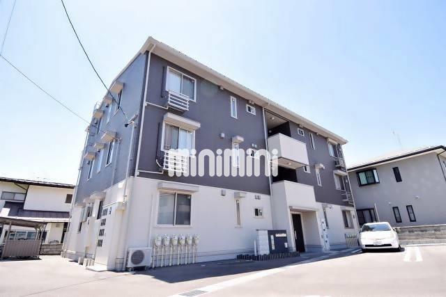 建物外観　エントランス側の外観