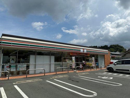 コンビニ　セブンイレブン豊橋忠興店（コンビニ）まで288m