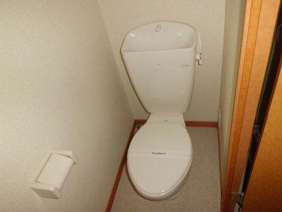 トイレ　風呂とトイレはセパレートです。