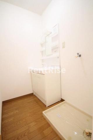 DUPLEX 国王30Bの居間写真