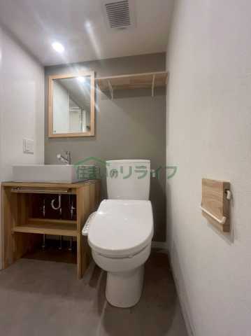 コスモリード四谷三丁目のトイレ写真