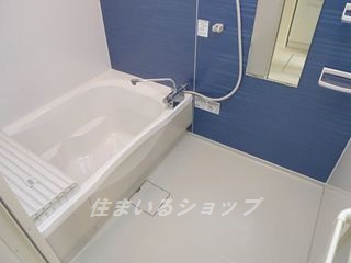 バス・シャワールーム　追い焚き・浴室暖房乾燥機あり