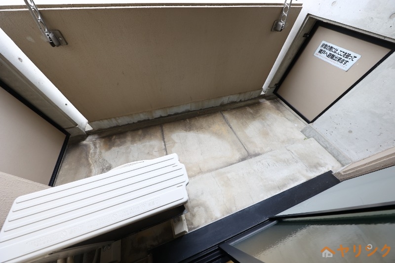 バルコニー　反転タイプのお部屋の写真です。