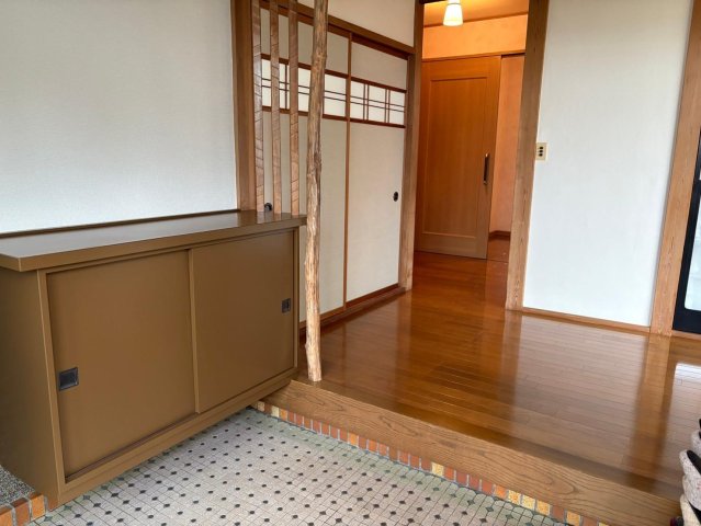 アルバプレイス加島町の玄関写真