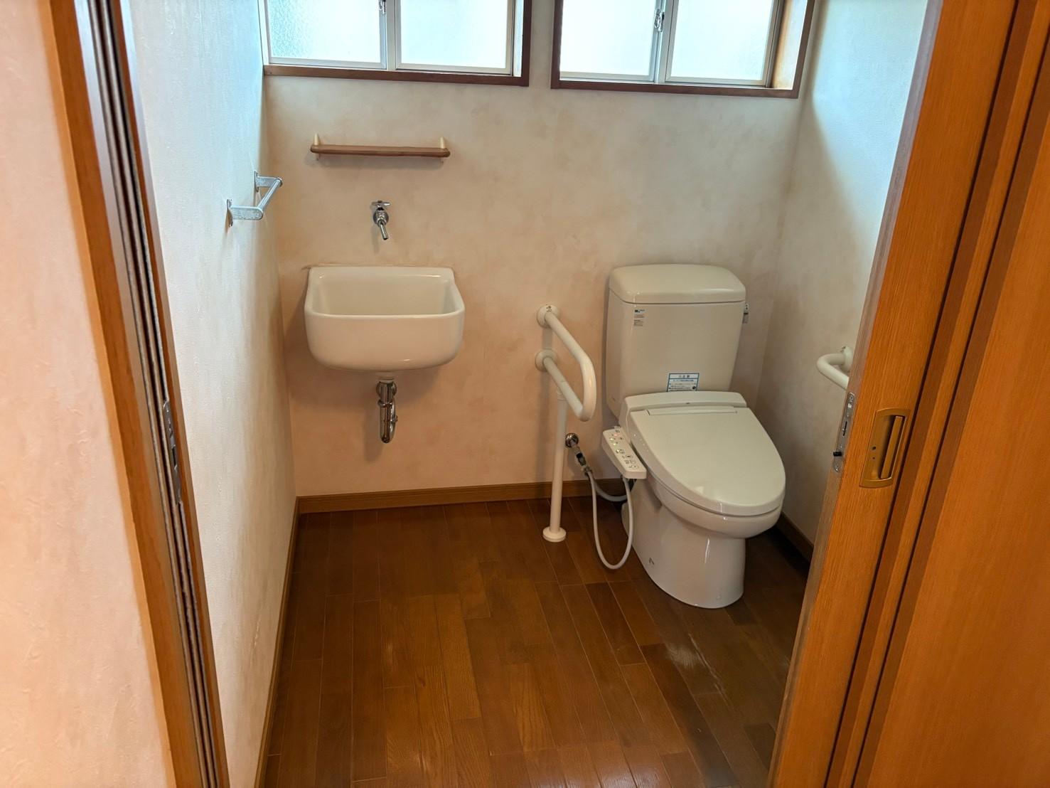 アルバプレイス加島町のトイレ写真