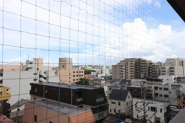 眺望　【その他】前入居者入居前の写真です。