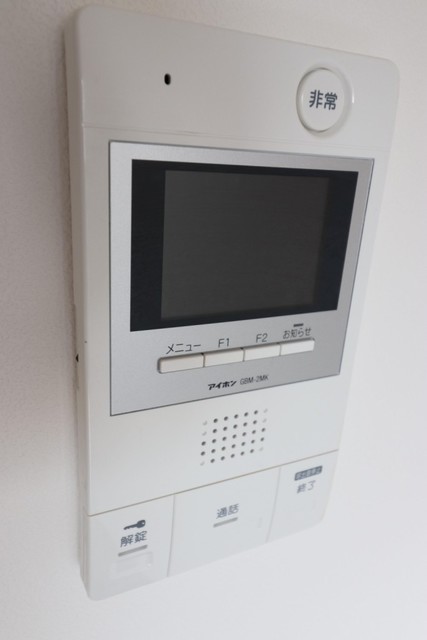セキュリティ　【ＴＶモニタ付きインターフォン】前入居者入居前の写真です。